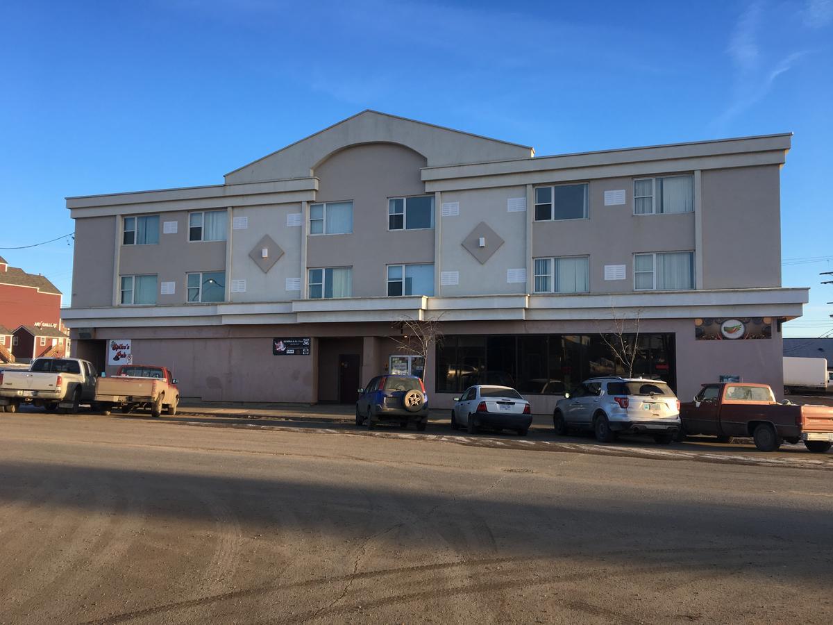 The Silverado Inn ドーソン・クリーク エクステリア 写真